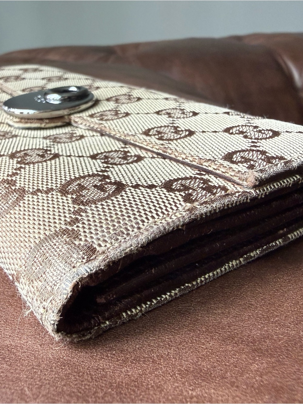 Authentic Gucci Beige and Brown GG Canvas Snap Wallet - Picture 6 of 9